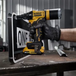 DeWALT DCF403NT-XJ nittepistol 18V XR til 2,4-4,8 mm nitter solo