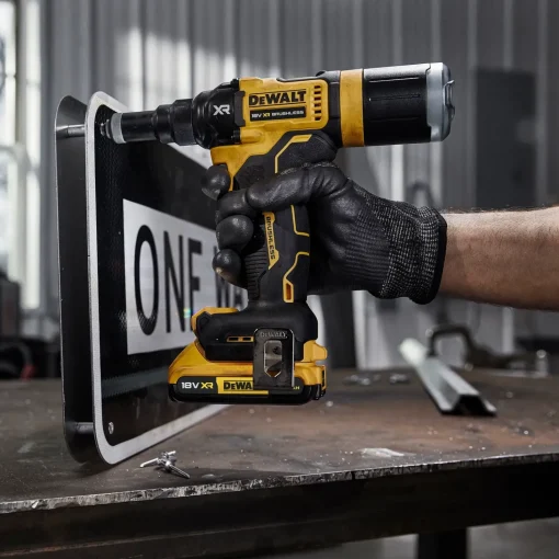 DeWALT DCF403NT-XJ nittepistol 18V XR til 2,4-4,8 mm nitter solo
