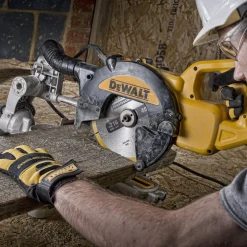 DeWALT DWS773 kap-/geringssav 1300 W Ø216 mm m/udtræk