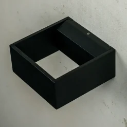 Dyberg Larsen Jupiter udendørs væglampe