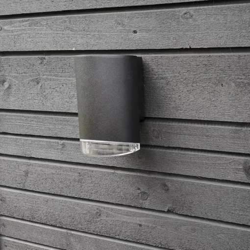 Dyberg Larsen Ribe udendørs væglampe sort