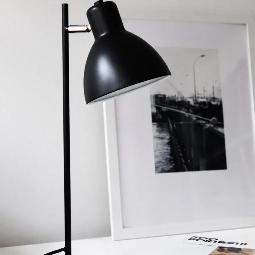 Dyberg Larsen Skagen bordlampe E27 mat sort
