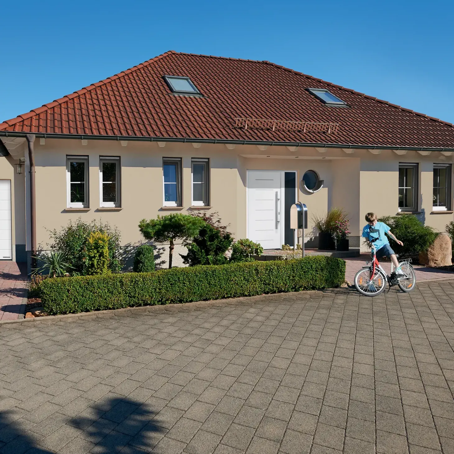 Hörmann ledhejseport Woodgrain M-profil hvid 2500x2125 mm