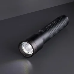 Ledlenser P7R Core lommelygte inkl. 1xgenopladelig batteri sort