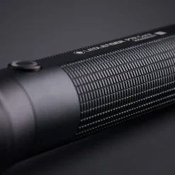Ledlenser P7R Core lommelygte inkl. 1xgenopladelig batteri sort