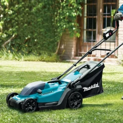 Makita DLM330SM plæneklipper 18V inkl. 1x4,0 Ah batteri og lader