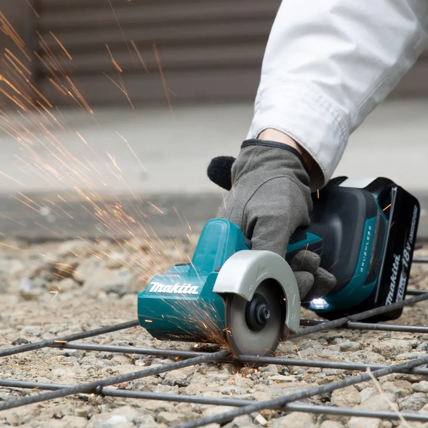 Makita DMC300Z 18V LXT multiskærer solo