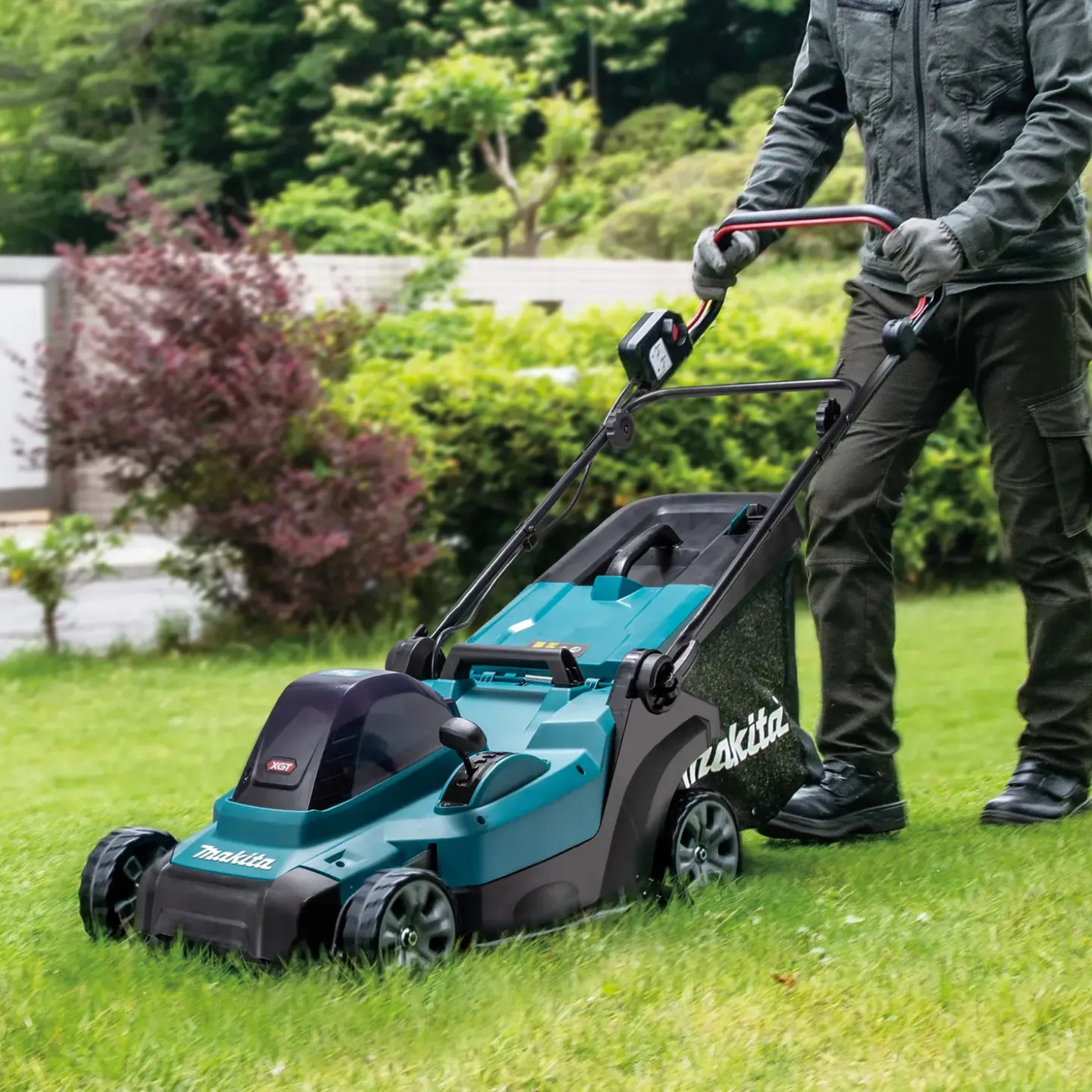 Makita LM003GM103 40V XGT® plæneklipper 38 cm 4.0Ah batteri/lader