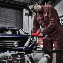 Milwaukee C18 PCG/600 18V fugepistol m/600 ml rør 1 x 2.0 Ah batteri og lader