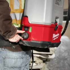 Milwaukee M18 BPFP-CCST Switch Tank™ sprøjtebeholder 15 L til beton - solo