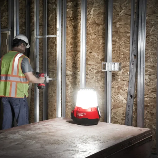 Milwaukee M18TALO områdelampe