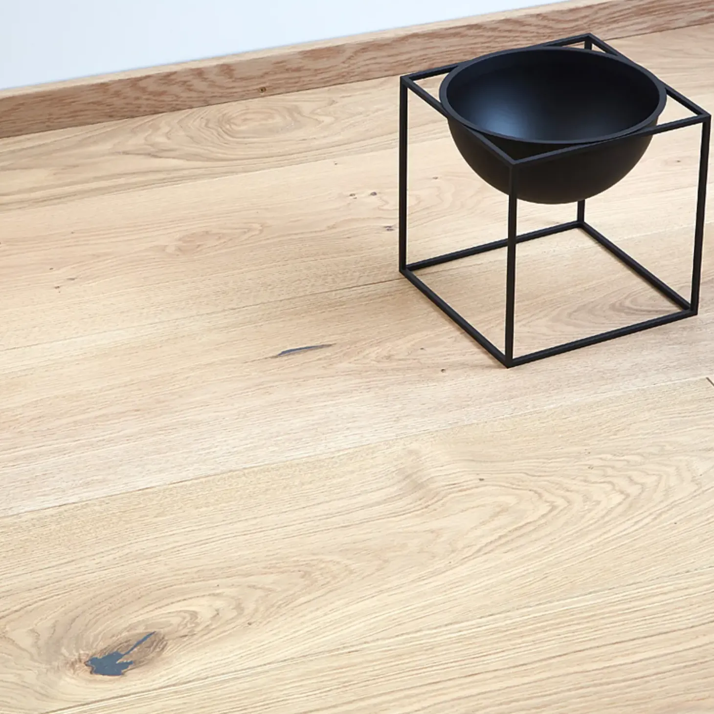 Moland Morello Living parketgulv i eg børstet hvid