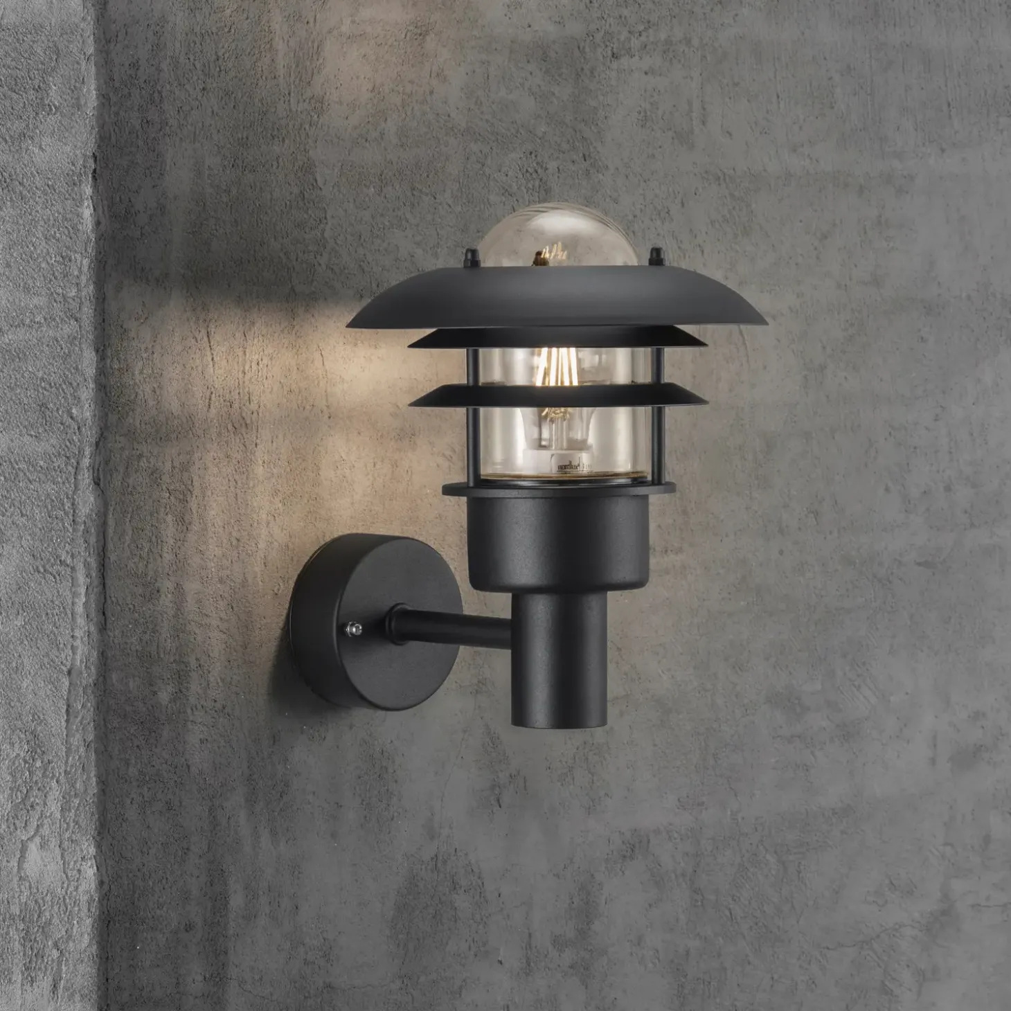 Nordlux Lønstrup 32 udendørs væglampe sort