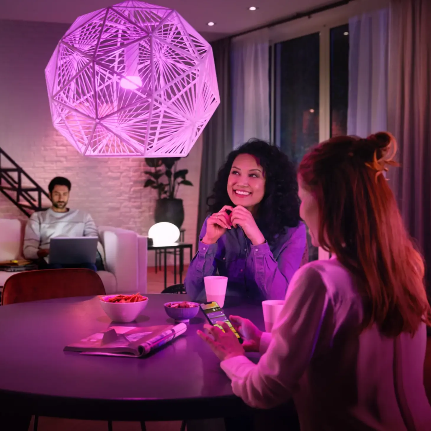 Philips Hue startsæt E27 2-pak m/Hue bridge/smart plug/Dimmer switch