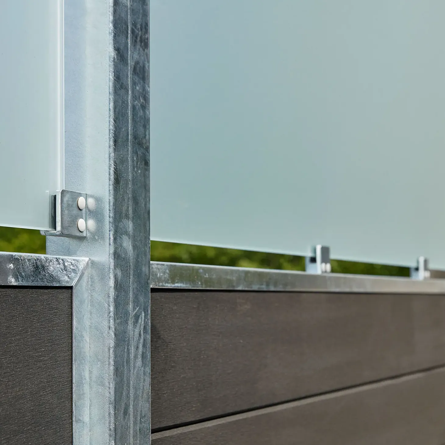 Plus Futura dobbeltlåge m/stålstolpe venstrehængt 197x145 cm gråsort