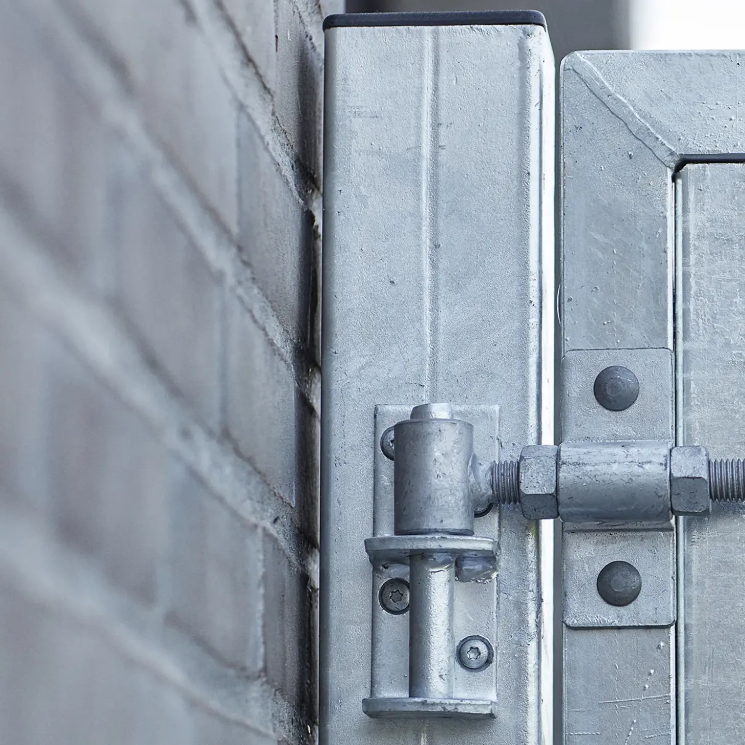 Plus Futura dobbeltlåge m/stålstolpe højrehængt 197x145 cm skiftergrå