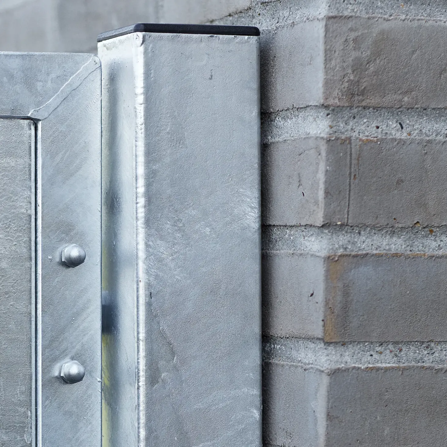 Plus Futura dobbeltlåge m/stålstolpe højrehængt 197x145 cm skiftergrå