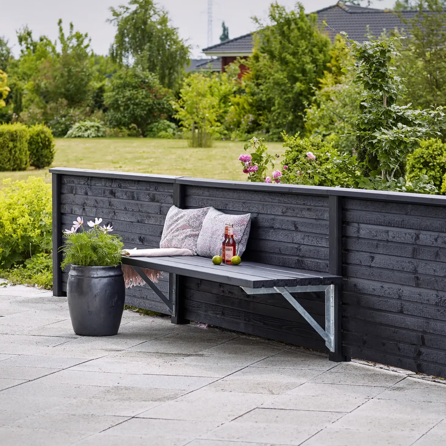 Plus Plank profilhegn 174x91 cm sort