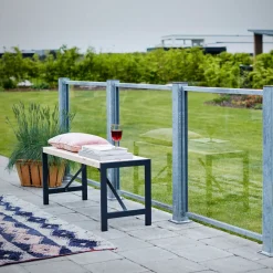 Plus Stålstolpe m/fod 8x8x96 cm  inkl. 1 stk. stolpeafdækning/bolte