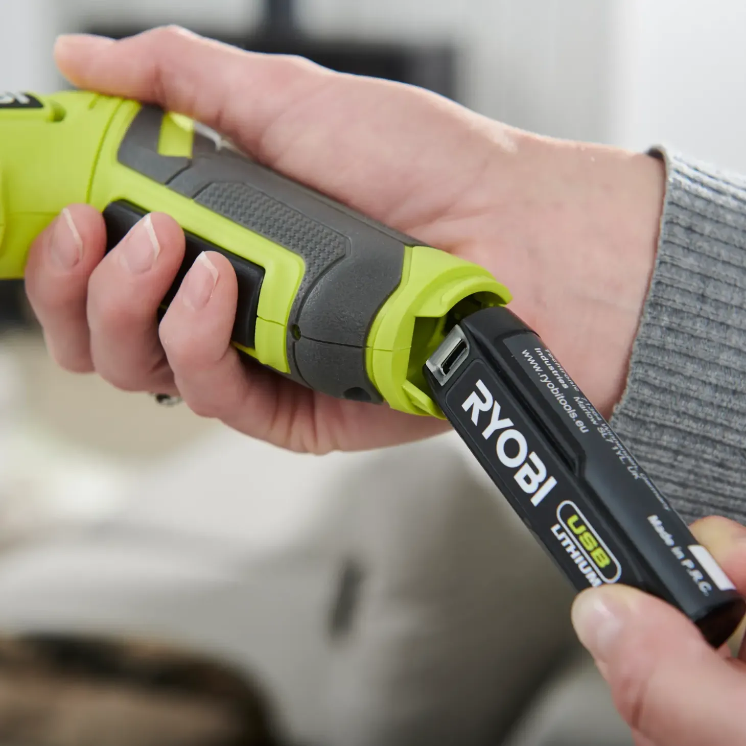 Ryobi RSDP4-120G 4V knækskruetrækkersæt