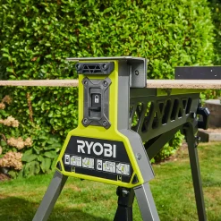 Ryobi RSTSJ150 transportabel arbejdsbænk med spændesystem