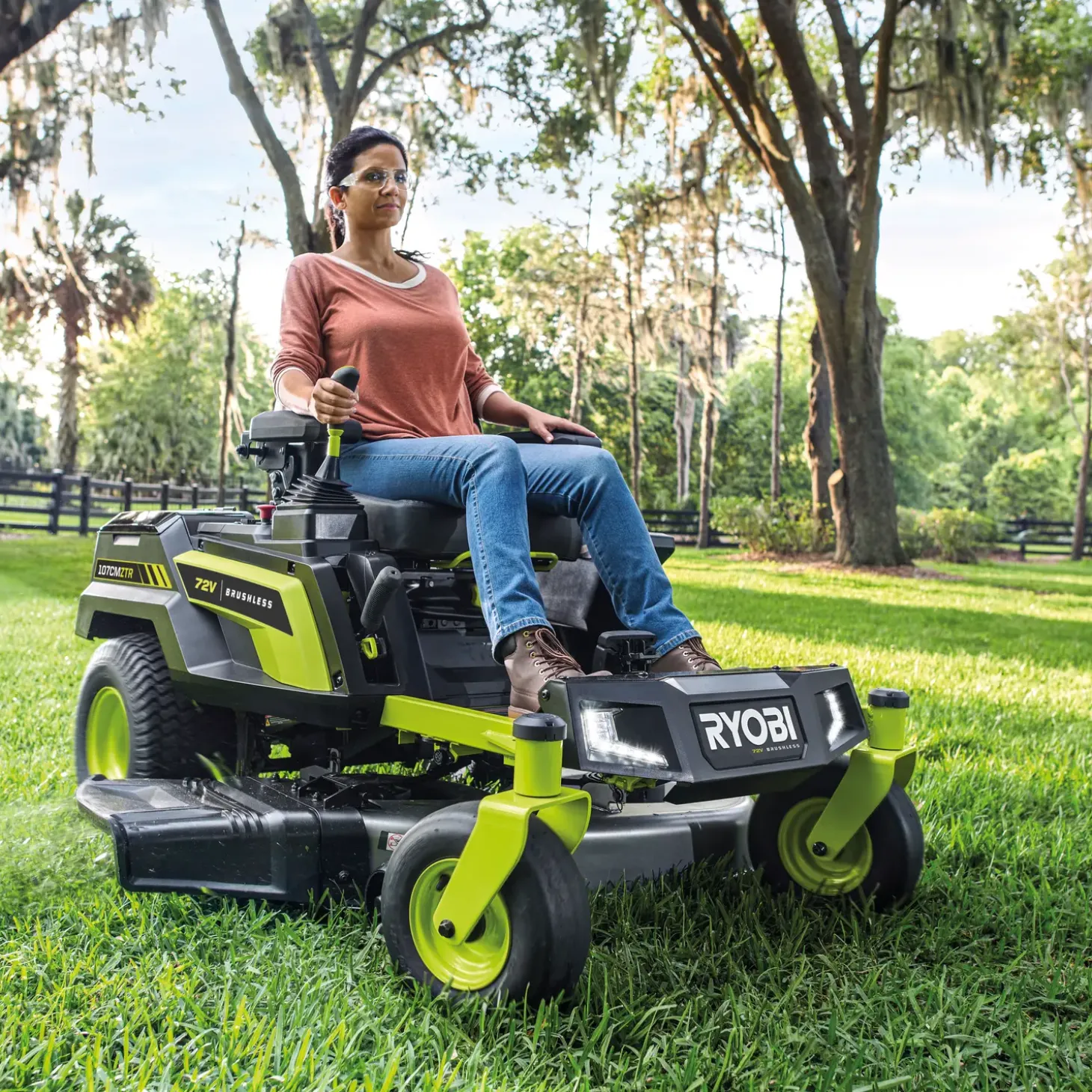 Ryobi RY72ZTRX107-210 72V 107 cm zero turn plæneklipper 2x10 Ah batt.