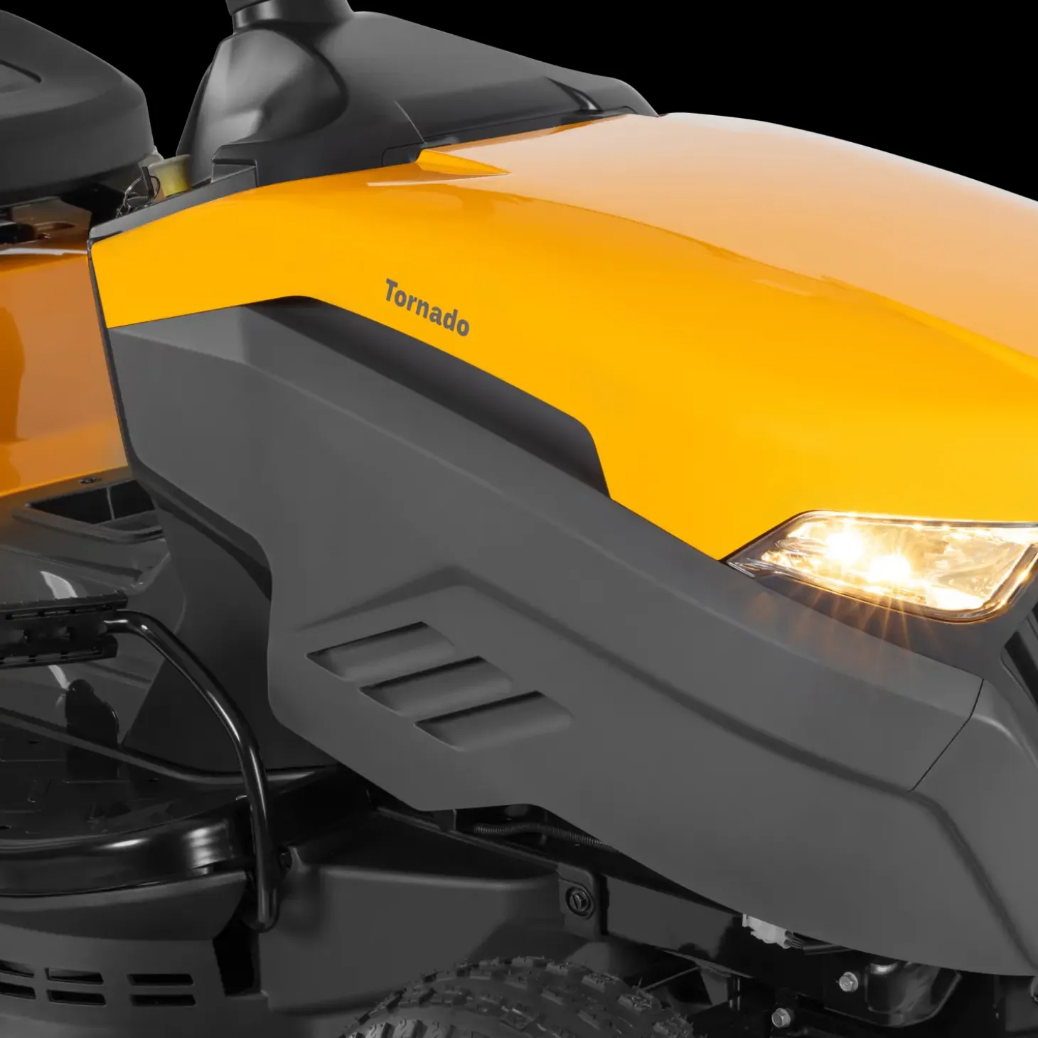 Stiga 398M Tornado havetraktor med manuelt gear