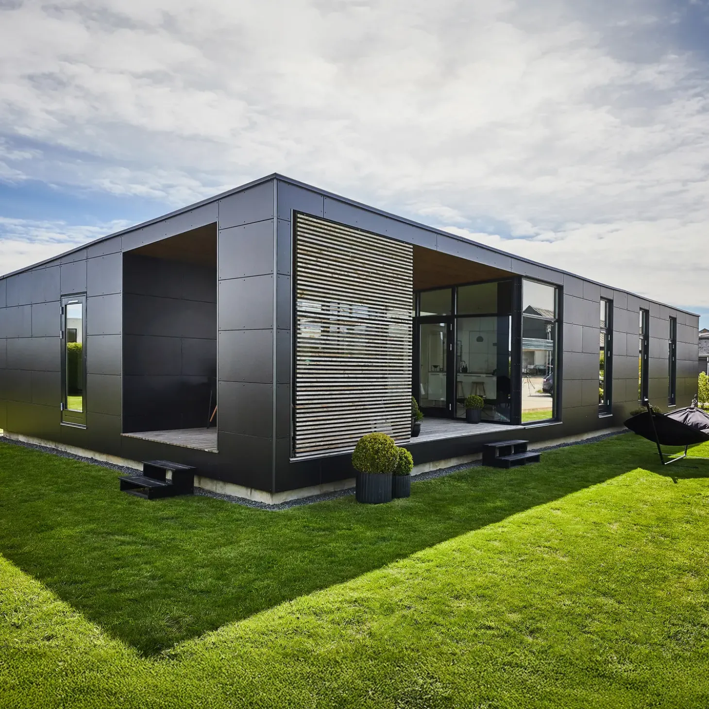 Swisspearl Zenor fibercementplade 8x1192x2500 mm sort