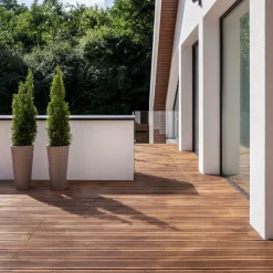 Terrassebrædder m. riller brunimprægneret 28x145 mm x 4,2 m