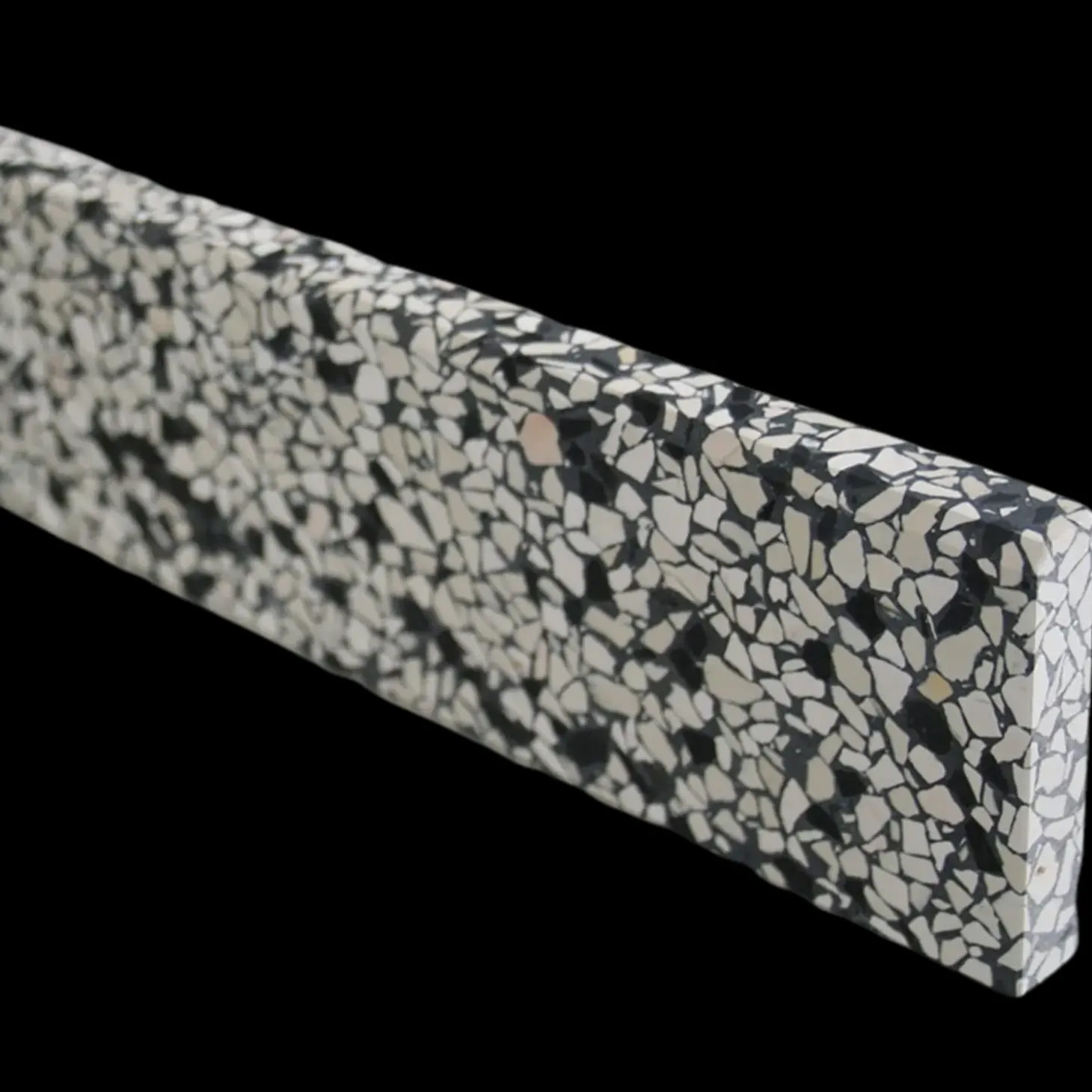 Terrazzo sokkelliste amsterdam slebet overflade og top med fas 40x1,5x7,5 cm