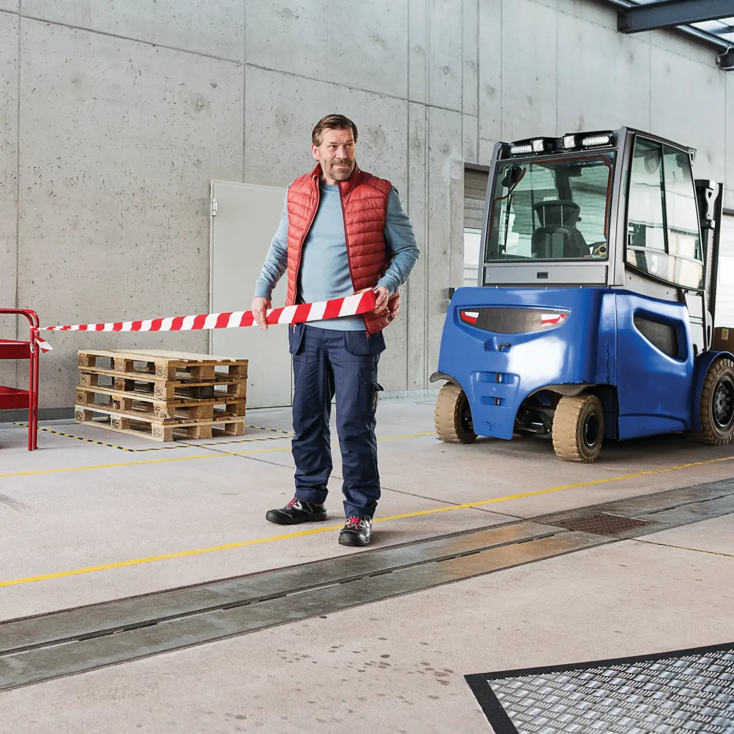 Tesa® Signal Afspærringstape 80 mm x 100 m rød-hvid