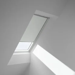 VELUX mørklægning manuel DKL MK04 hvid alu skinner, 78 x 98 cm