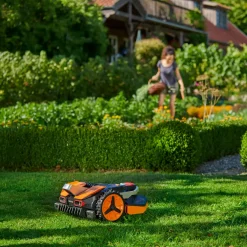 Worx Vision WR206E robotplæneklipper 600 m2